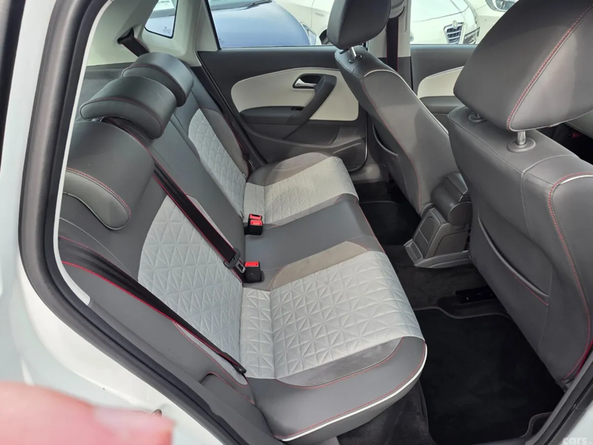 Volkswagen Polo Hatchback, Petrol, 2016, White