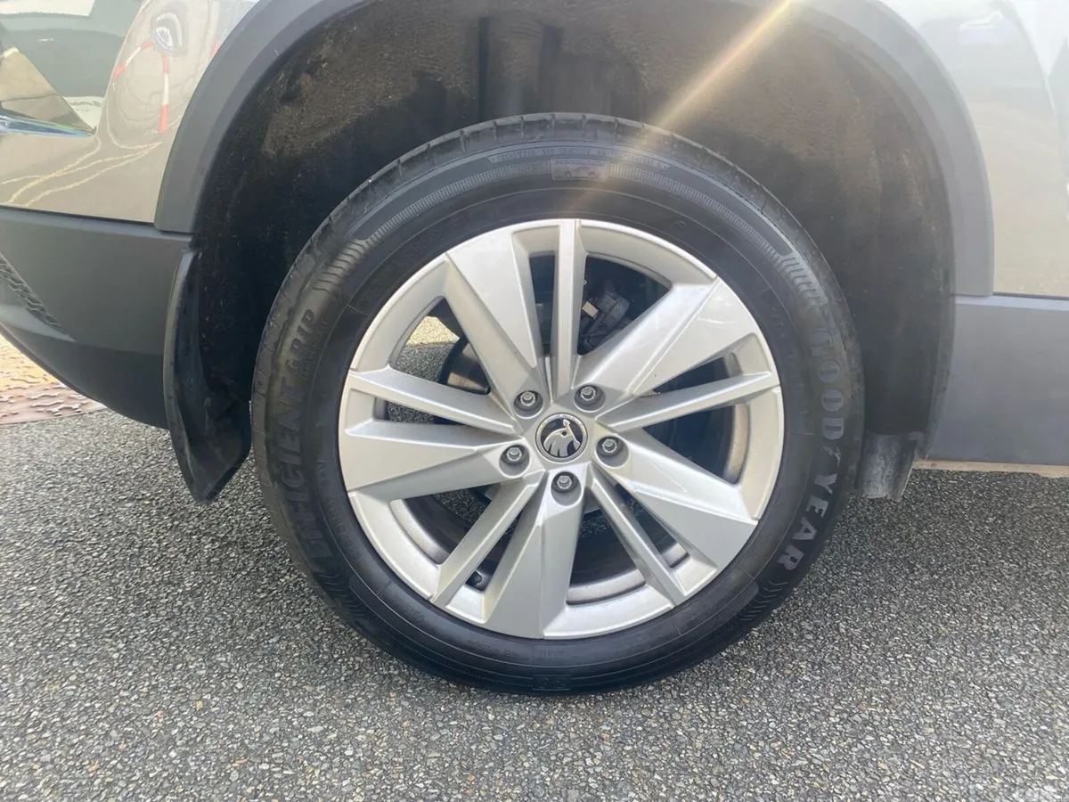 Skoda Karoq Estate, Petrol, 2024, Grey