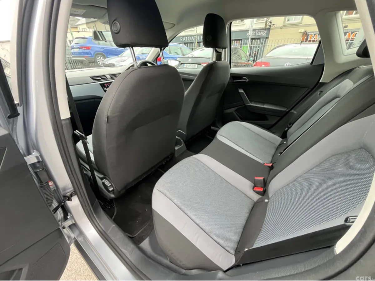 SEAT Arona Hatchback, Diesel, 2018, Grey