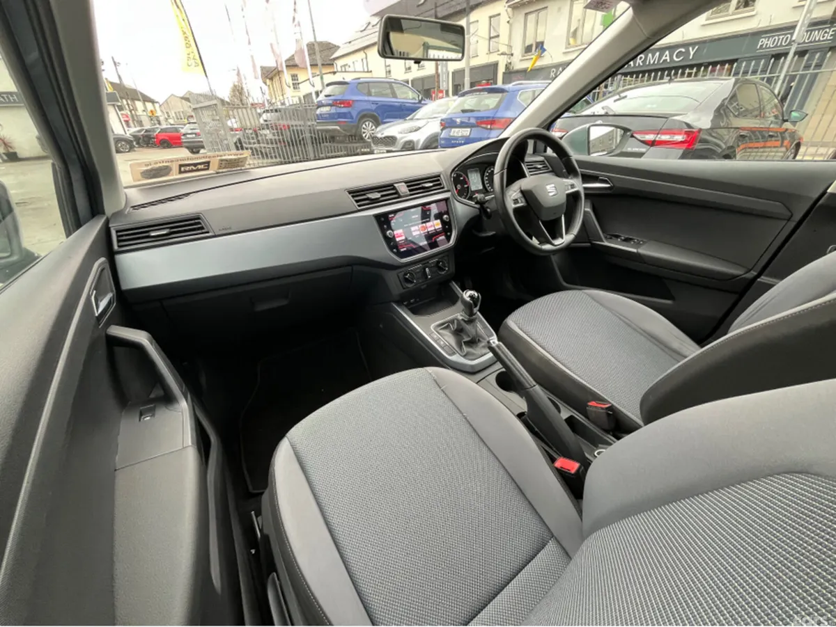 SEAT Arona Hatchback, Diesel, 2018, Grey