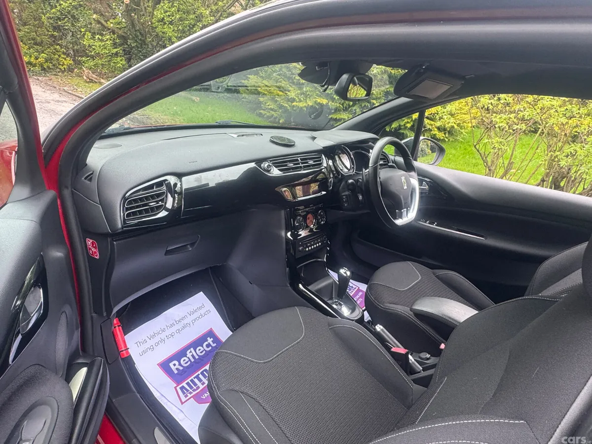 Citroen DS 3 Hatchback, Petrol, 2015, Red
