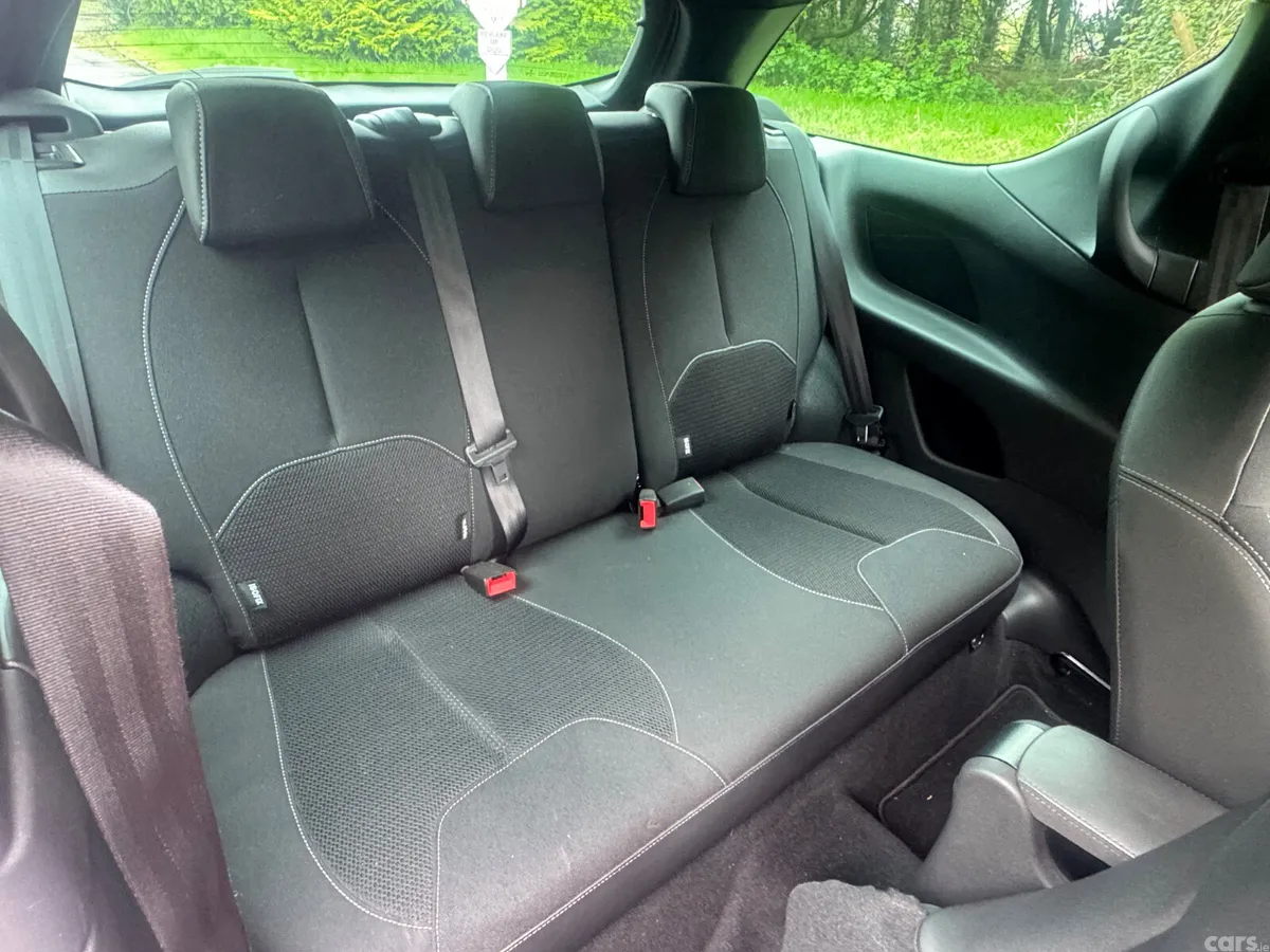 Citroen DS 3 Hatchback, Petrol, 2015, Red
