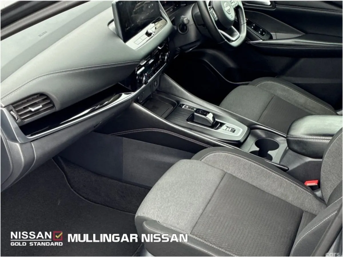 Nissan Qashqai MPV, Petrol, 2024, Grey