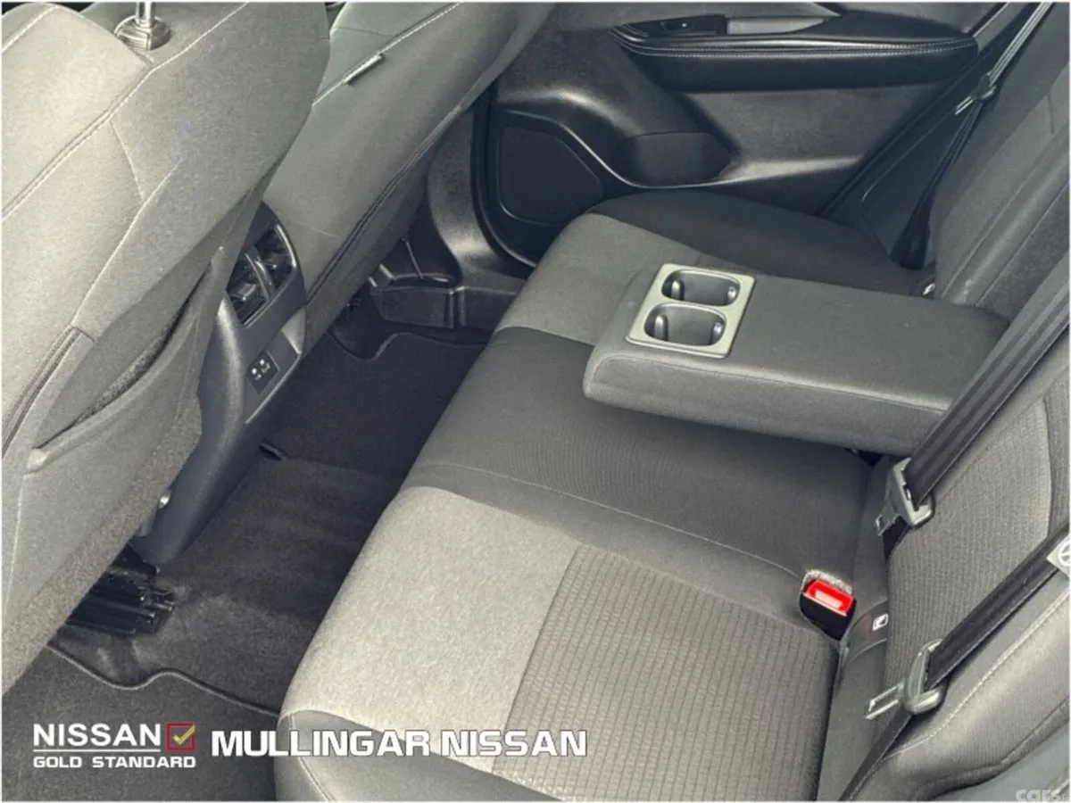 Nissan Qashqai MPV, Petrol, 2024, Grey