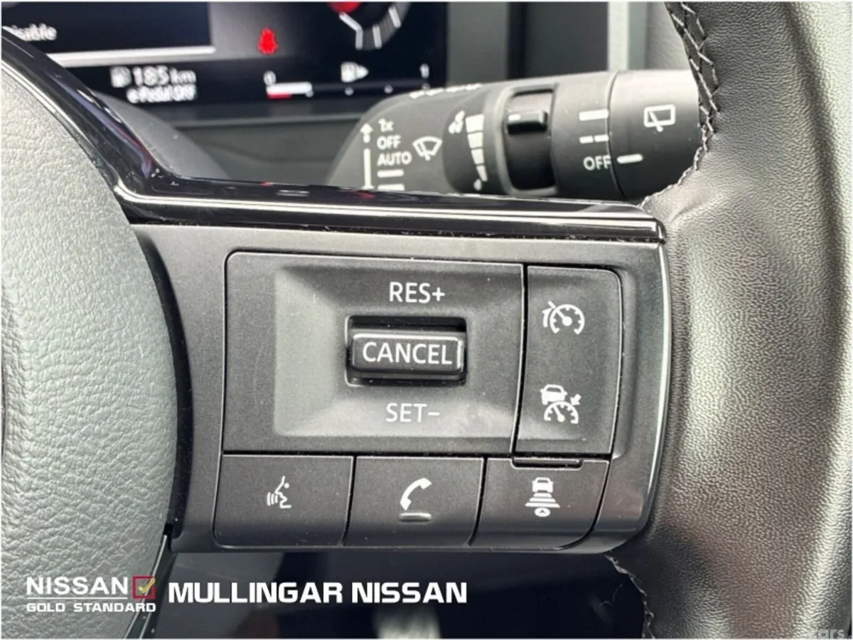 Nissan Qashqai MPV, Petrol, 2024, Grey