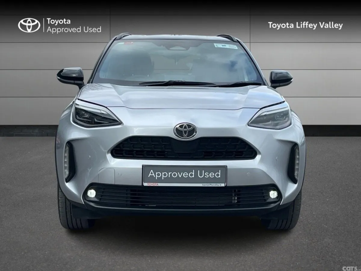 Toyota Yaris Cross Hatchback, Petrol Hybrid, 2025, Silver