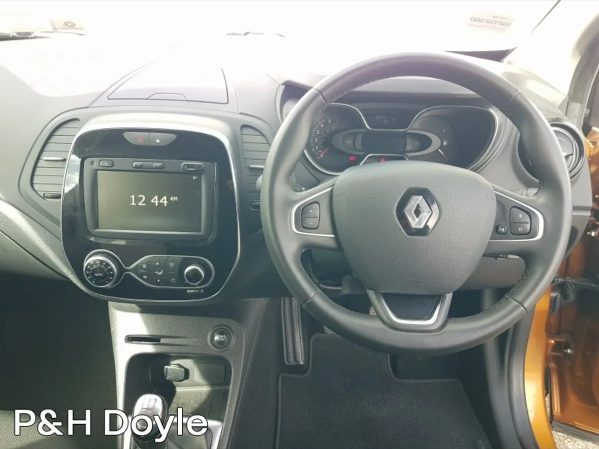 Renault Captur Hatchback, Petrol, 2019, Orange