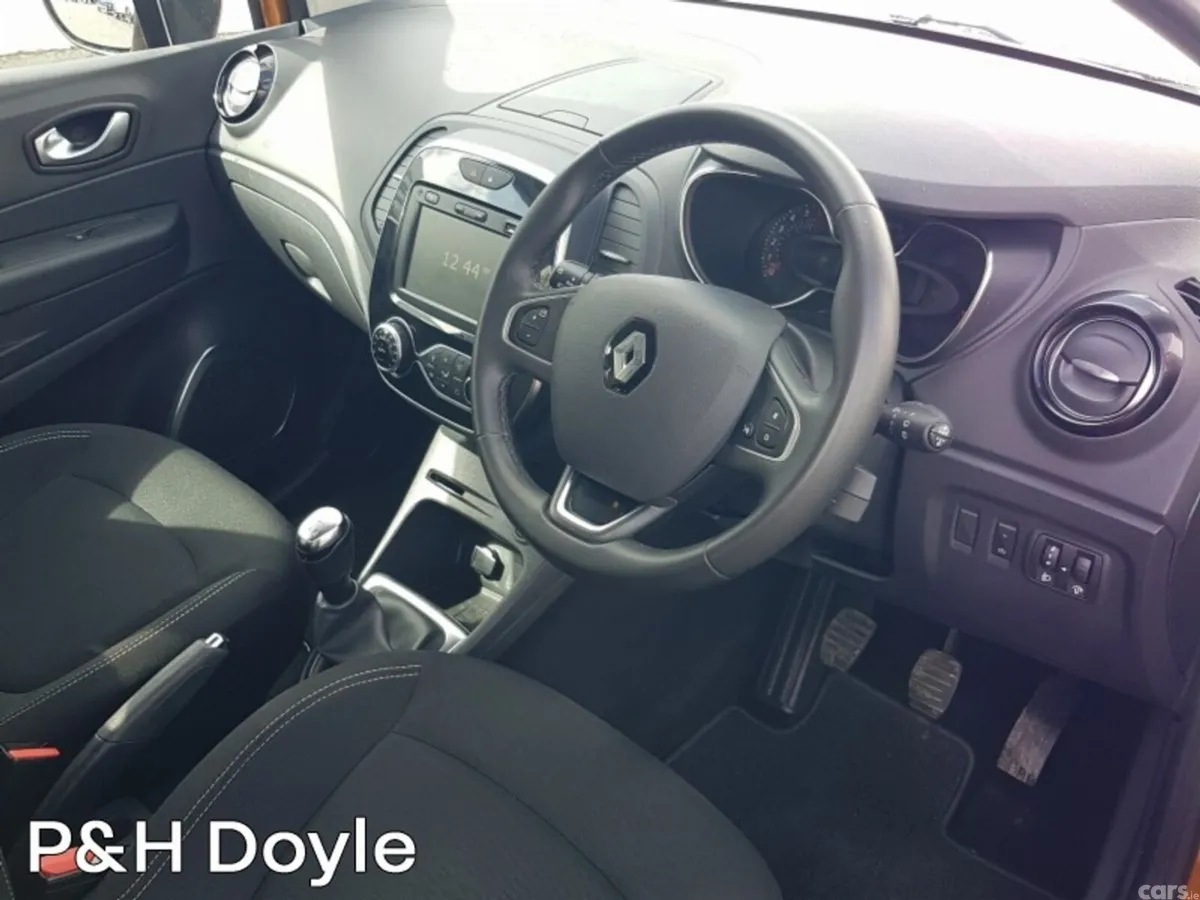 Renault Captur Hatchback, Petrol, 2019, Orange