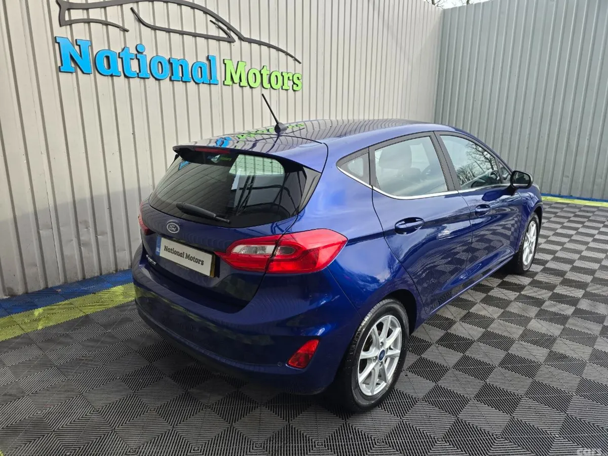 Ford Fiesta Hatchback, Petrol, 2017, Blue