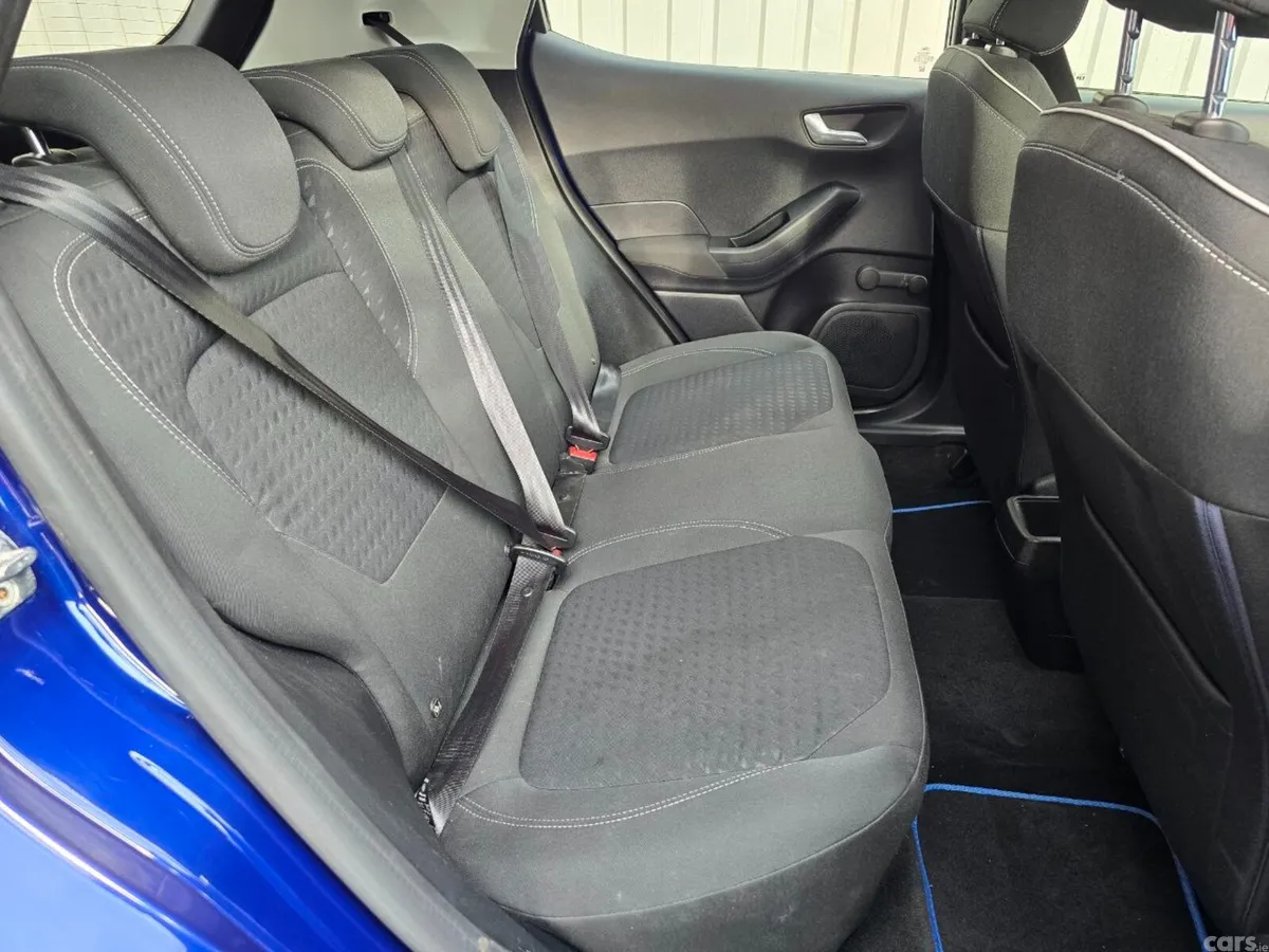 Ford Fiesta Hatchback, Petrol, 2017, Blue
