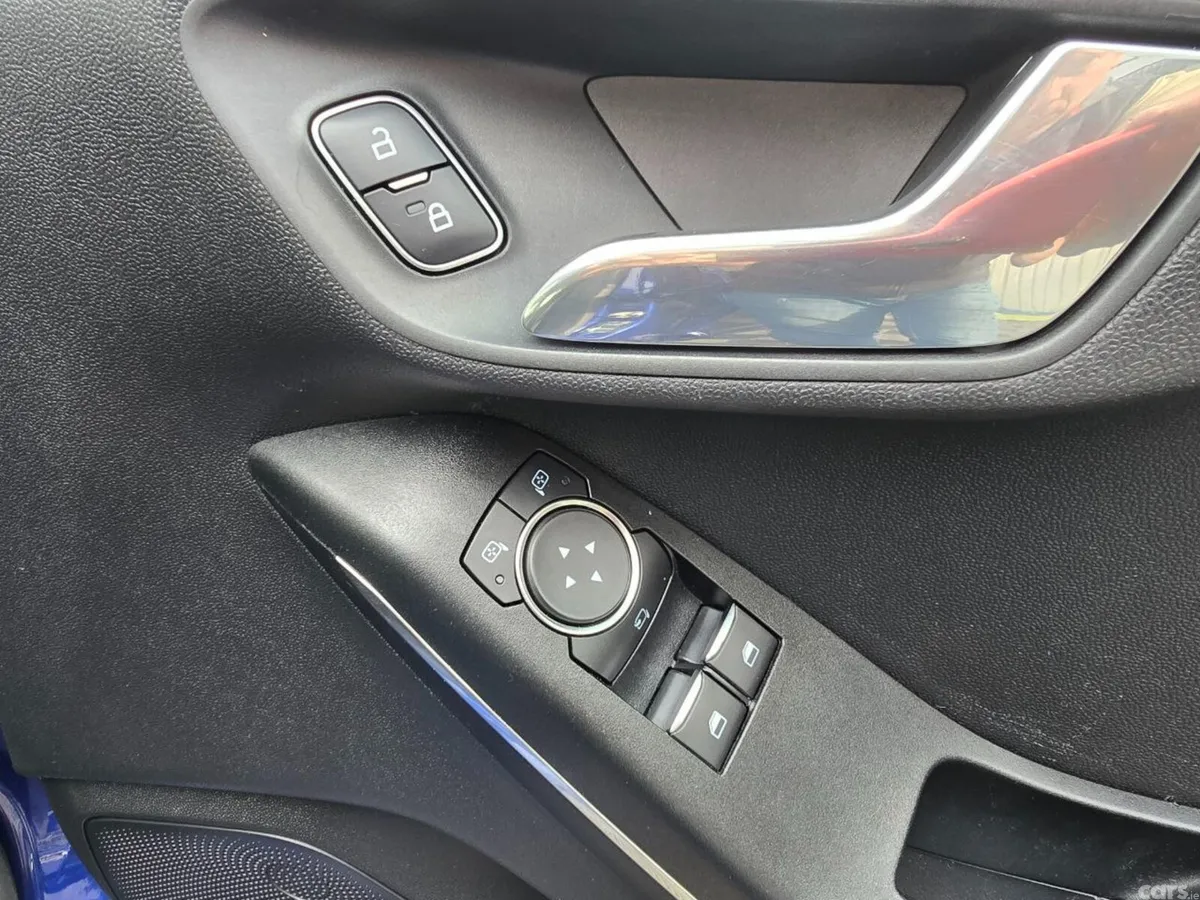 Ford Fiesta Hatchback, Petrol, 2017, Blue