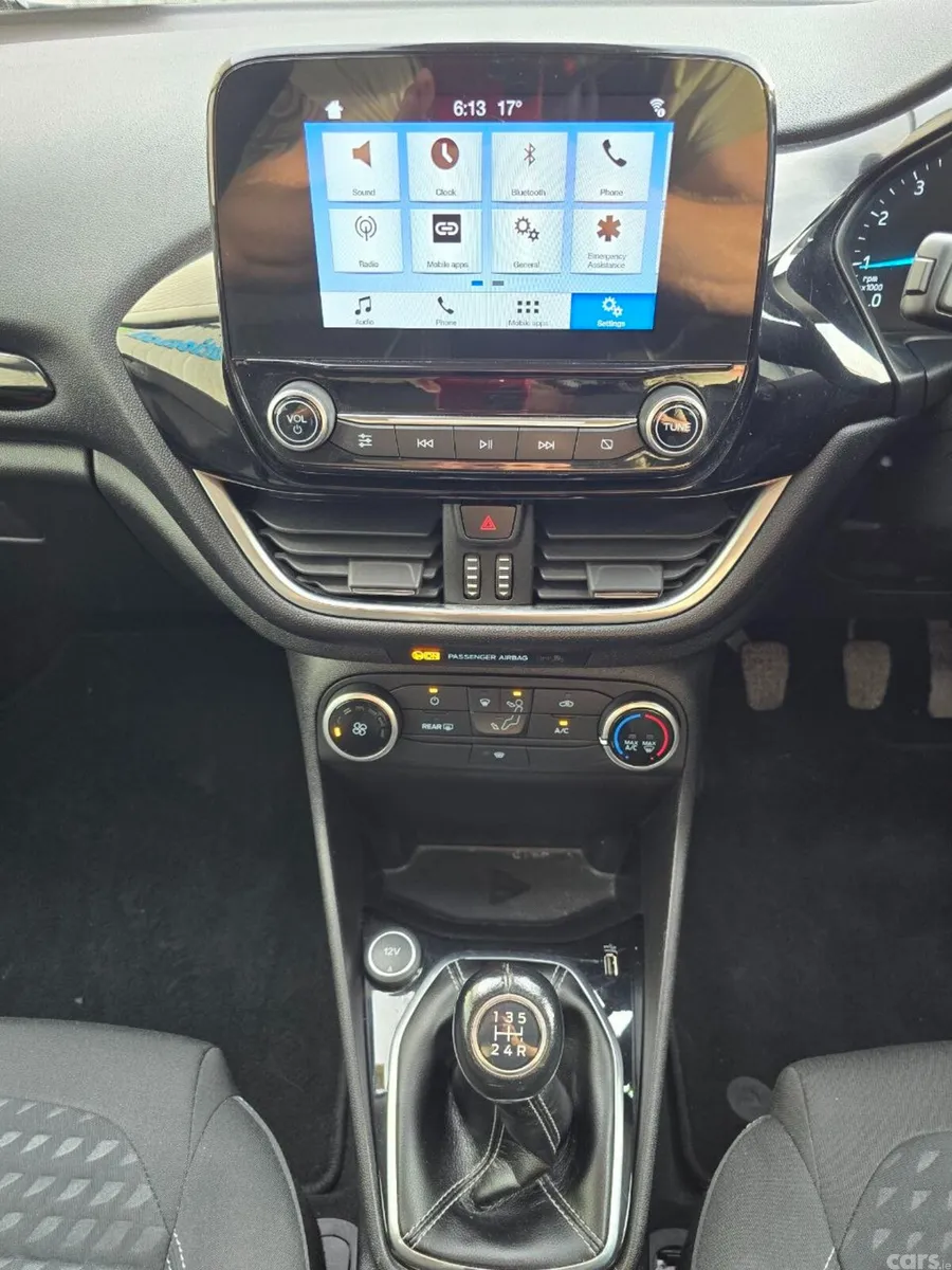 Ford Fiesta Hatchback, Petrol, 2017, Blue