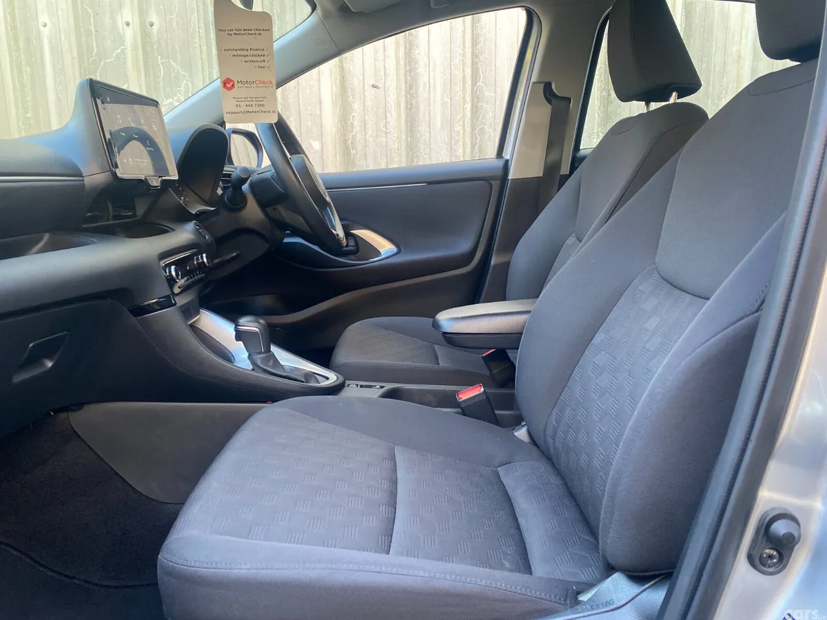 Toyota Yaris Hatchback, Petrol Hybrid, 2024, Grey