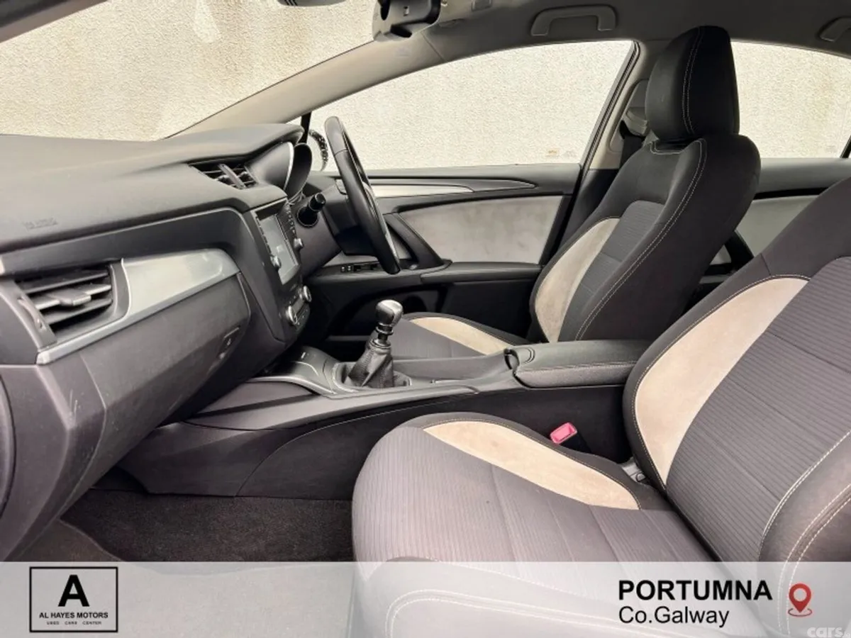 Toyota Avensis Saloon, Diesel, 2016, Brown