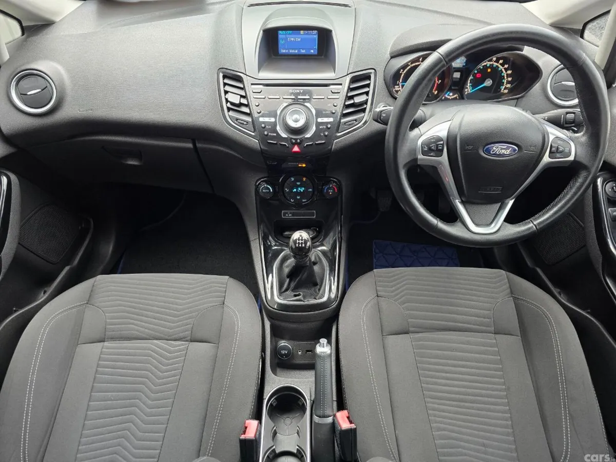 Ford Fiesta Hatchback, Petrol, 2015, White