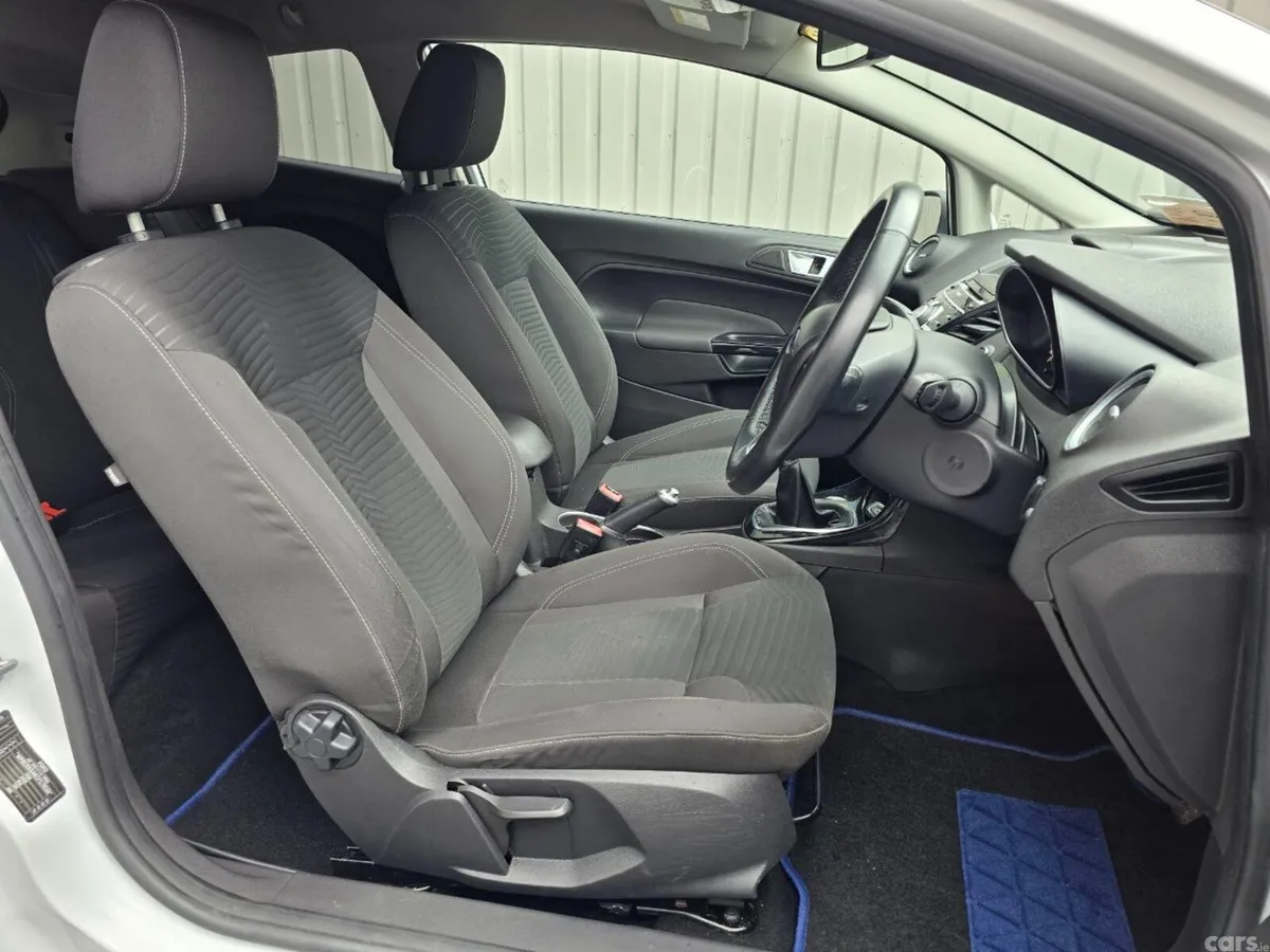 Ford Fiesta Hatchback, Petrol, 2015, White