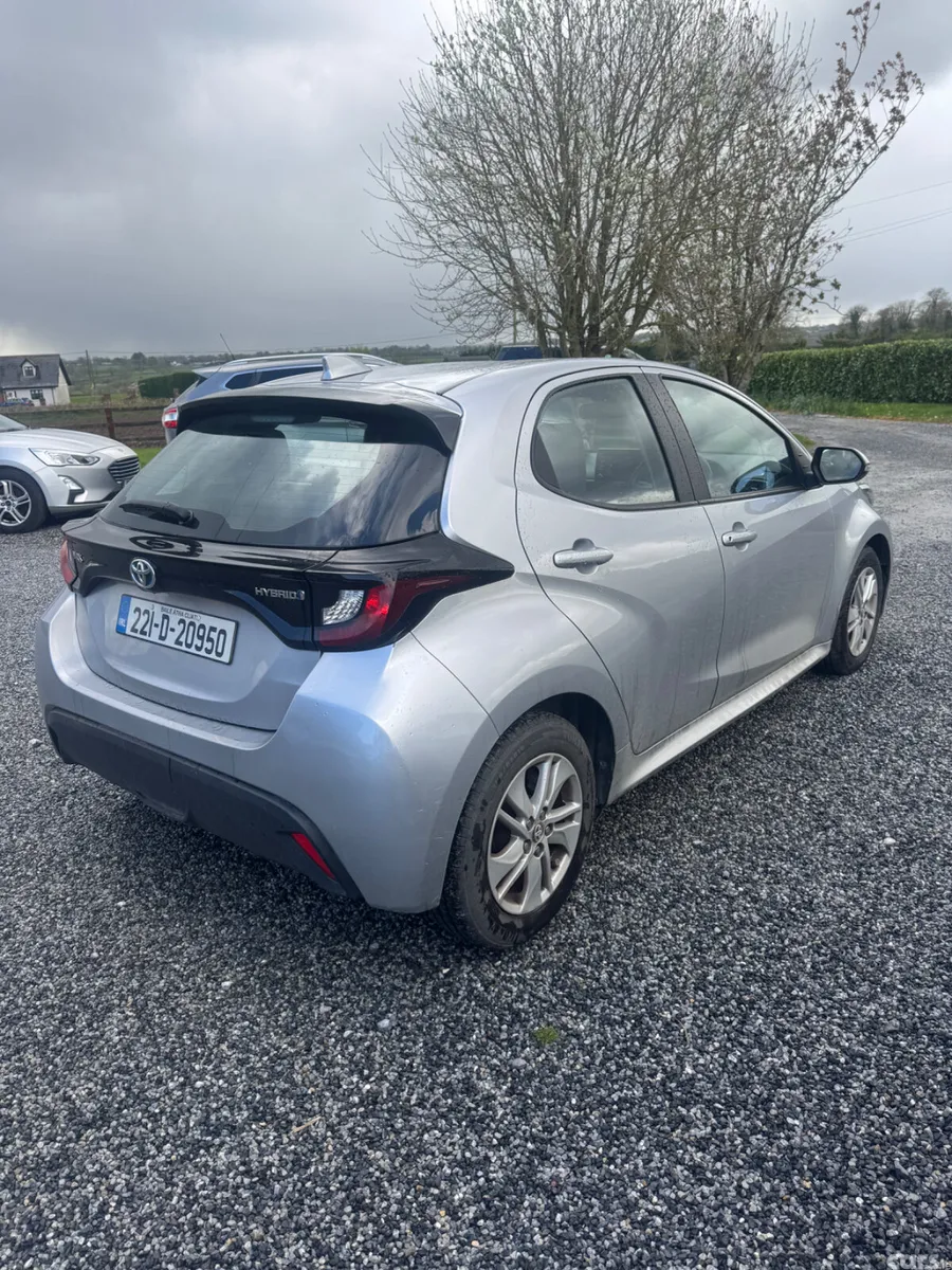 Toyota Yaris Hatchback, Petrol Hybrid, 2022, Grey