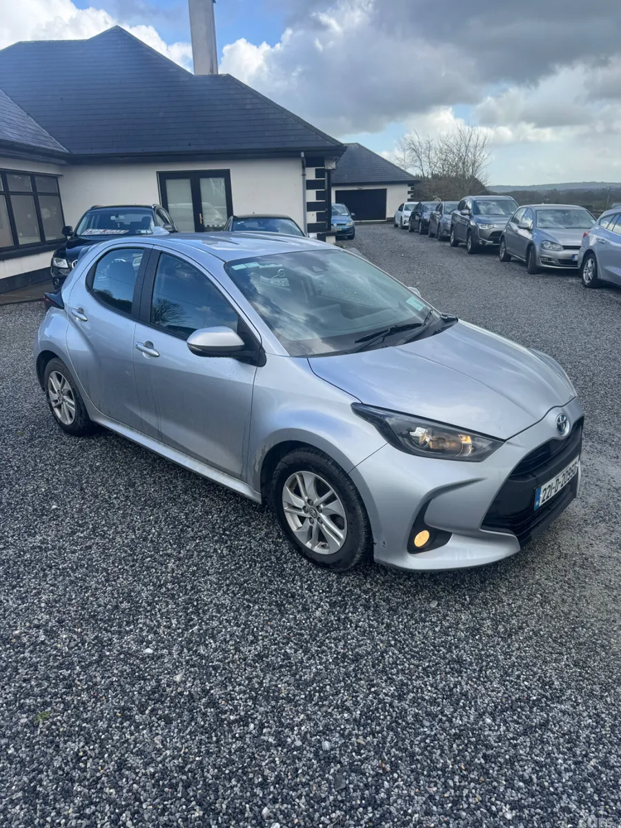 Toyota Yaris Hatchback, Petrol Hybrid, 2022, Grey