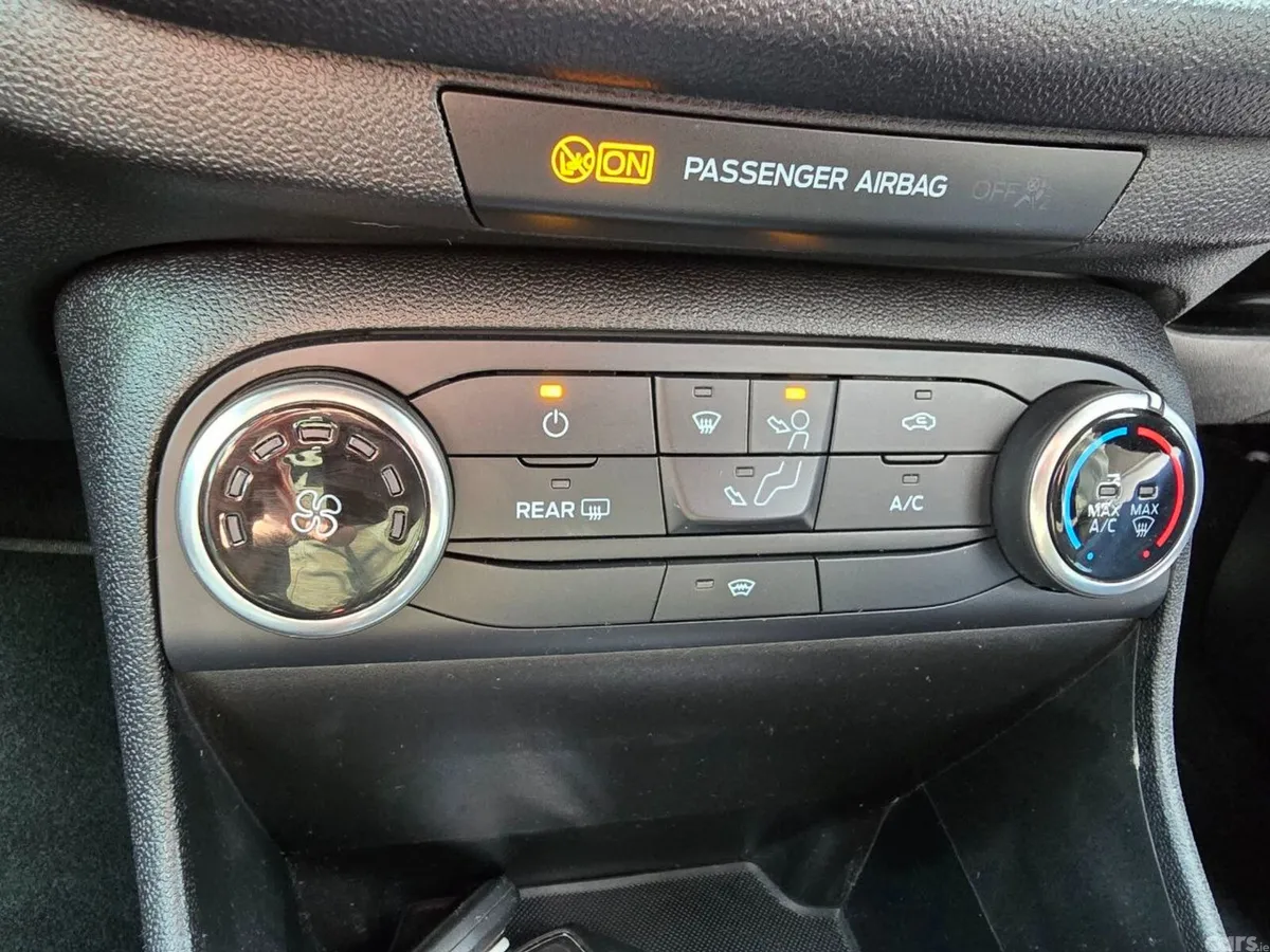 Ford Fiesta Hatchback, Petrol, 2019, White