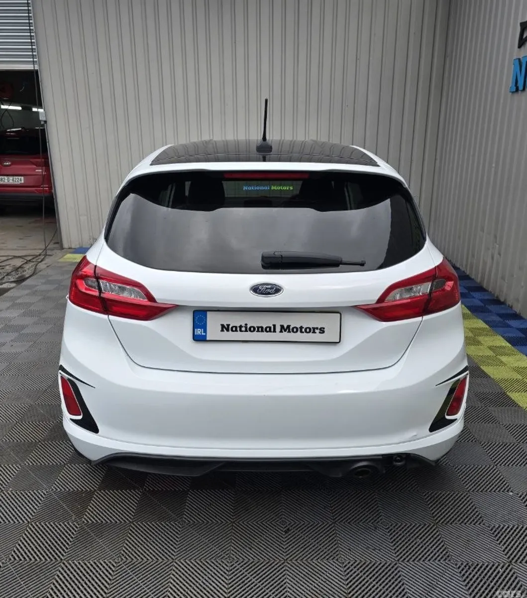 Ford Fiesta Hatchback, Petrol, 2019, White