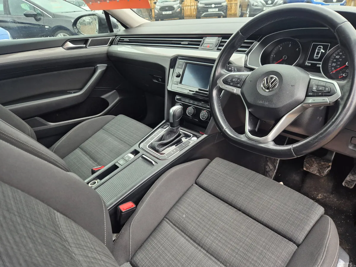 Volkswagen Passat Saloon, Diesel, 2020, Grey
