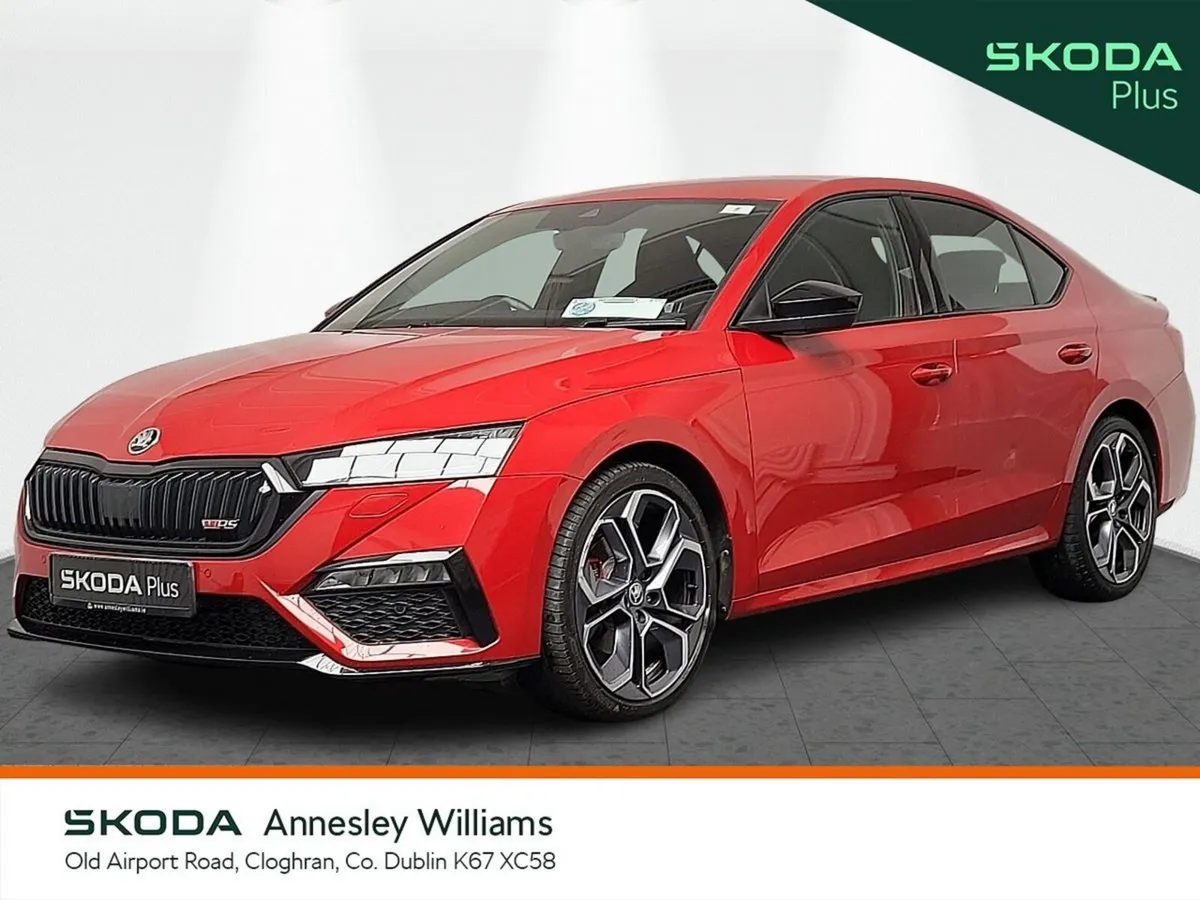 Skoda Octavia Saloon, Diesel, 2023, Red