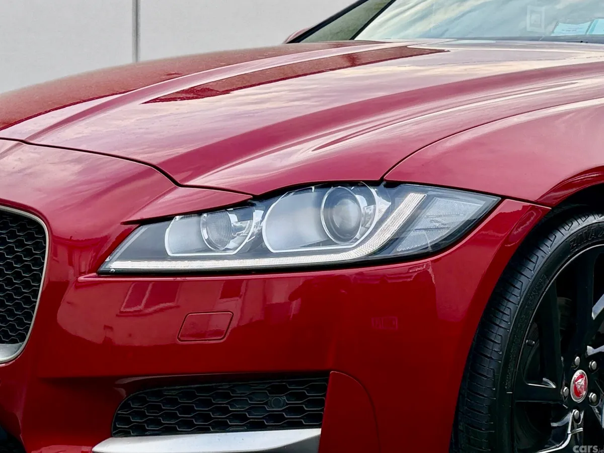 Jaguar XF Saloon, Diesel, 2018, Red