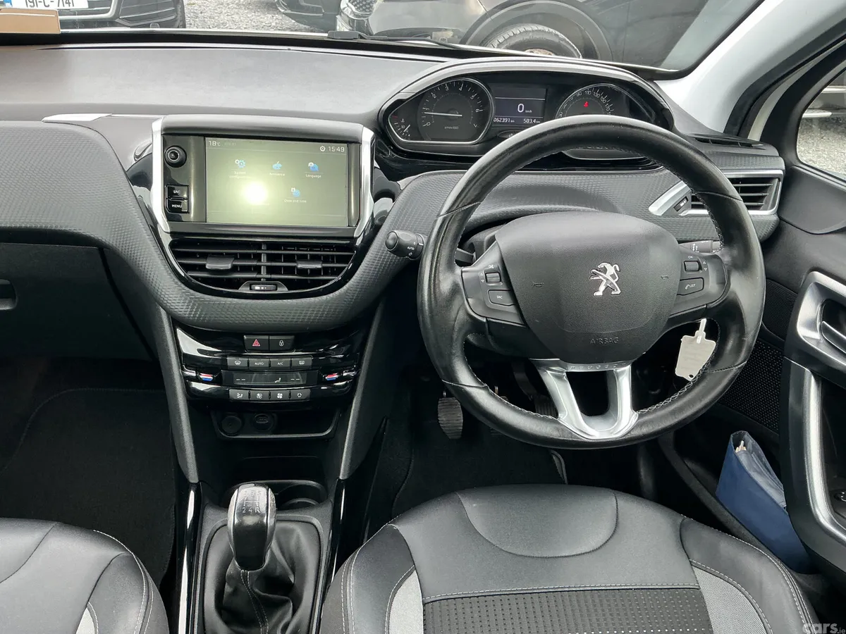Peugeot 2008 Hatchback, Petrol, 2019, White