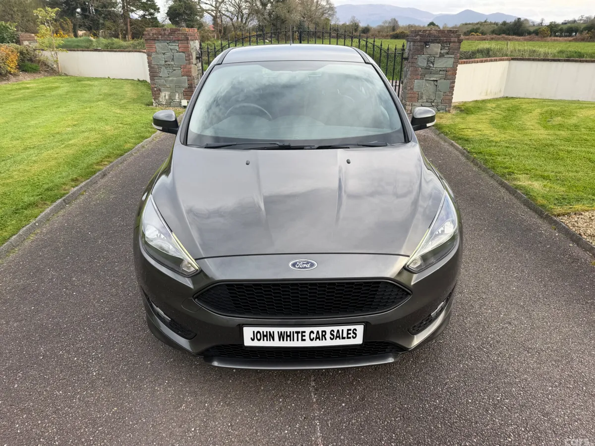 Ford Focus Hatchback, Diesel, 2018, Grey
