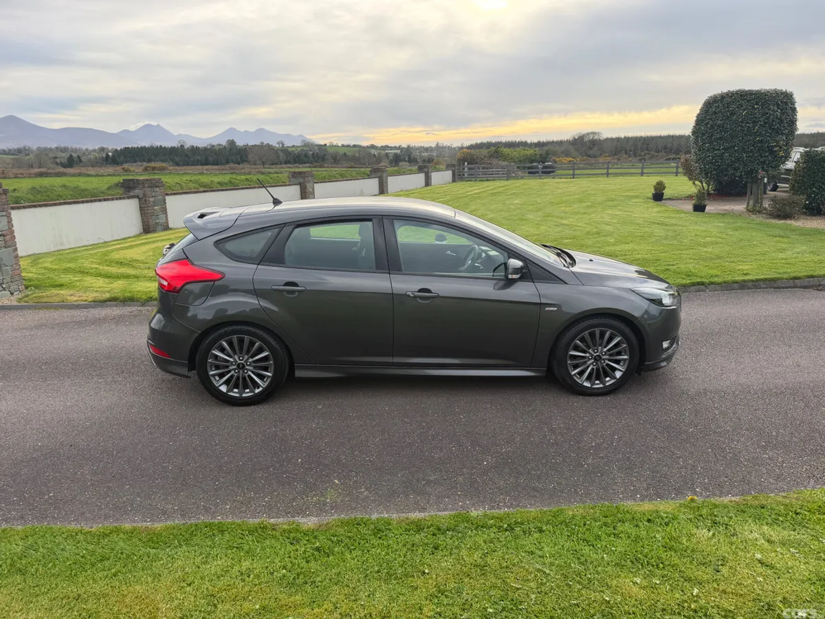 Ford Focus Hatchback, Diesel, 2018, Grey
