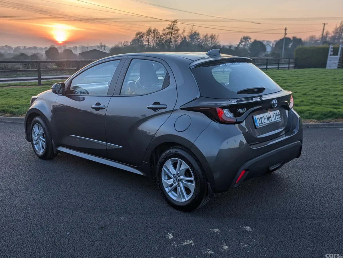 Toyota Yaris Hatchback, Petrol, 2022, Grey