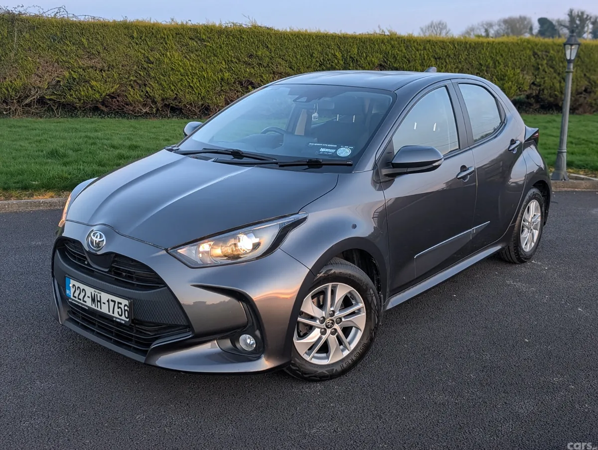 Toyota Yaris Hatchback, Petrol, 2022, Grey