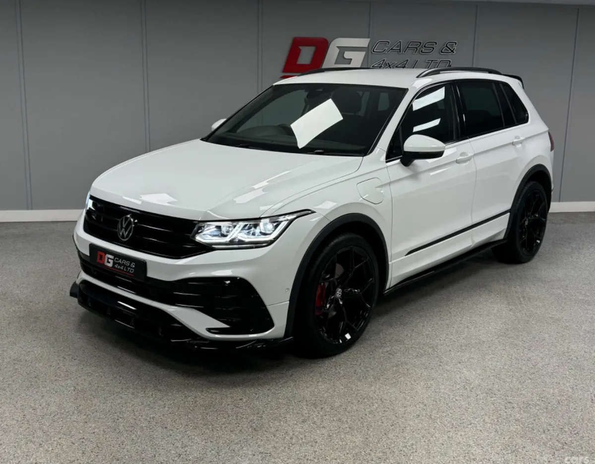 Volkswagen Tiguan SUV, Petrol Hybrid, 2022, White
