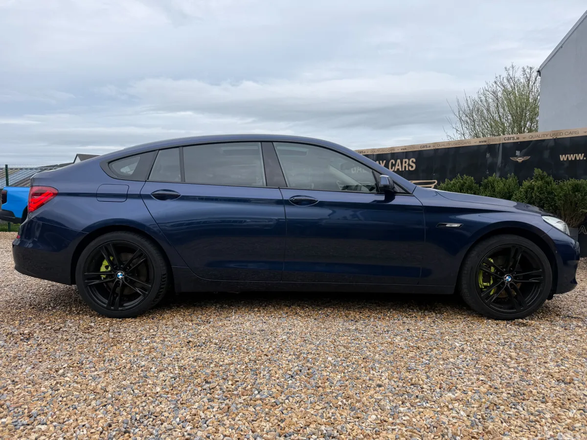 BMW 5-Series Saloon, Diesel, 2010, Blue