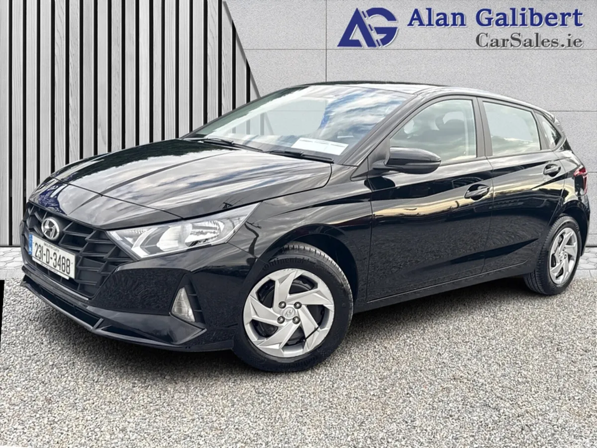 Hyundai i20 Hatchback, Petrol, 2023, Black