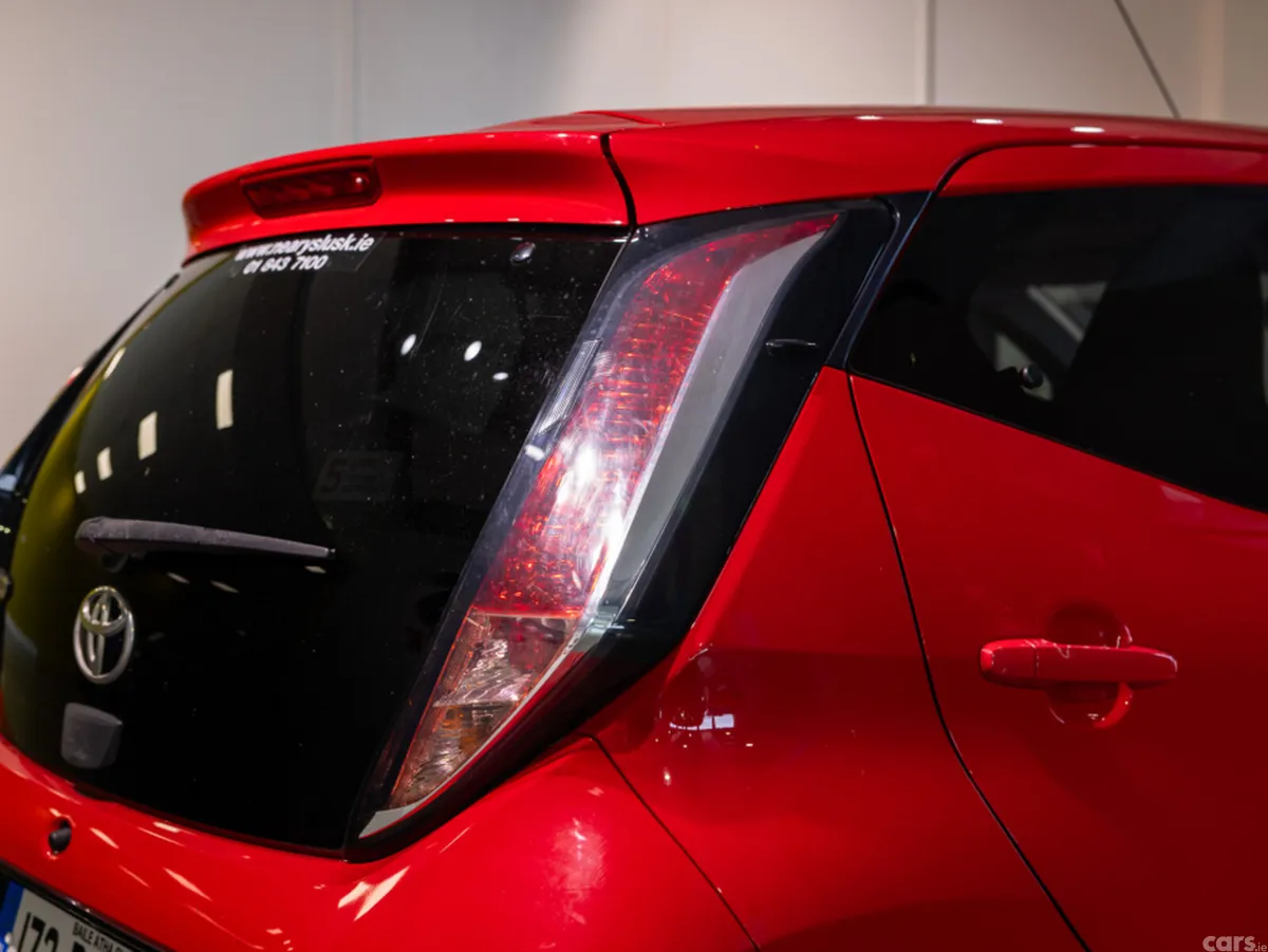 Toyota Aygo Hatchback, Petrol, 2017, Red