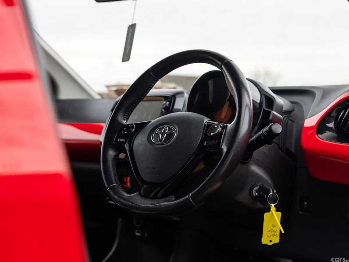 Toyota Aygo Hatchback, Petrol, 2017, Red