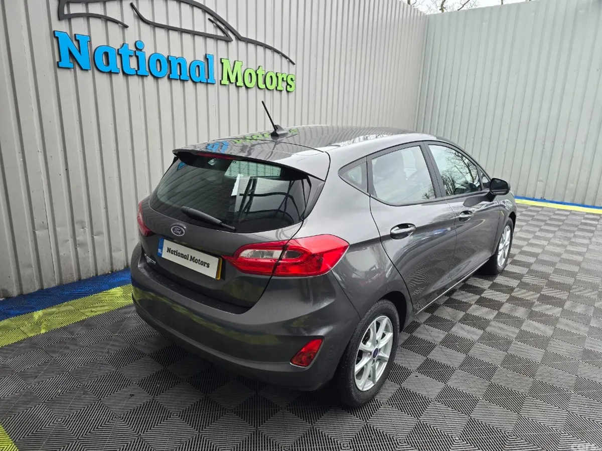 Ford Fiesta Hatchback, Petrol, 2018, Grey