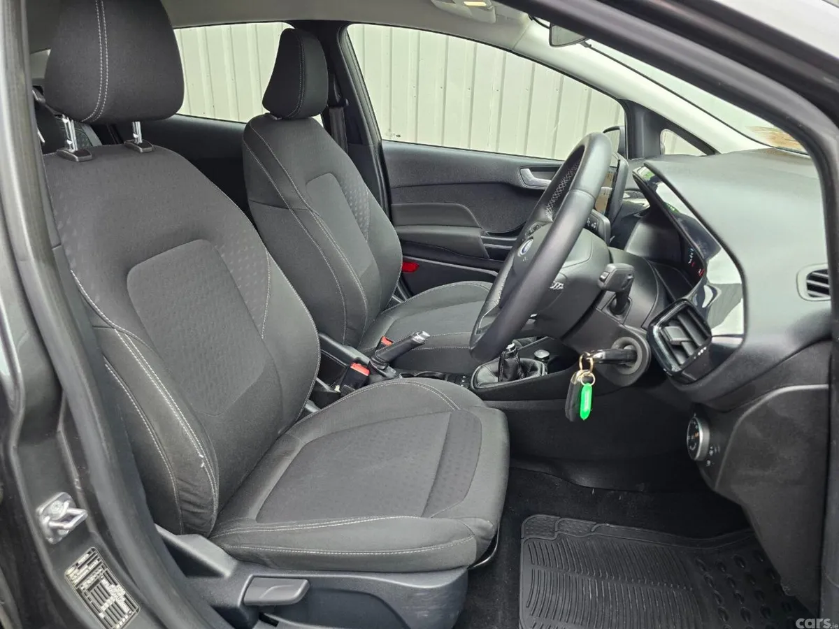 Ford Fiesta Hatchback, Petrol, 2018, Grey