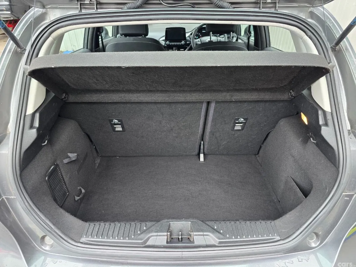Ford Fiesta Hatchback, Petrol, 2018, Grey