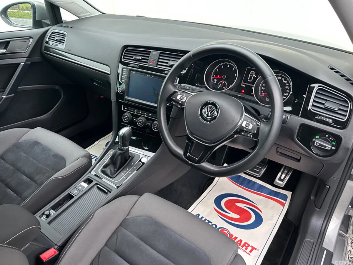Volkswagen Golf Hatchback, Petrol, 2017, Silver