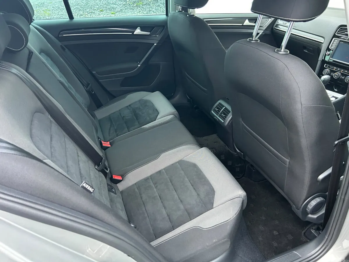 Volkswagen Golf Hatchback, Petrol, 2017, Silver