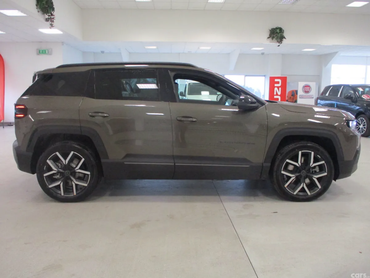 Jeep Compass SUV, Electric, 2026, Brown