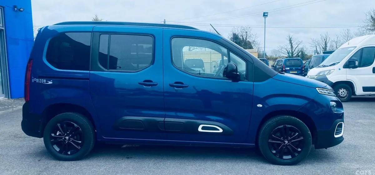 Citroen Berlingo MPV, Diesel, 2024, Blue