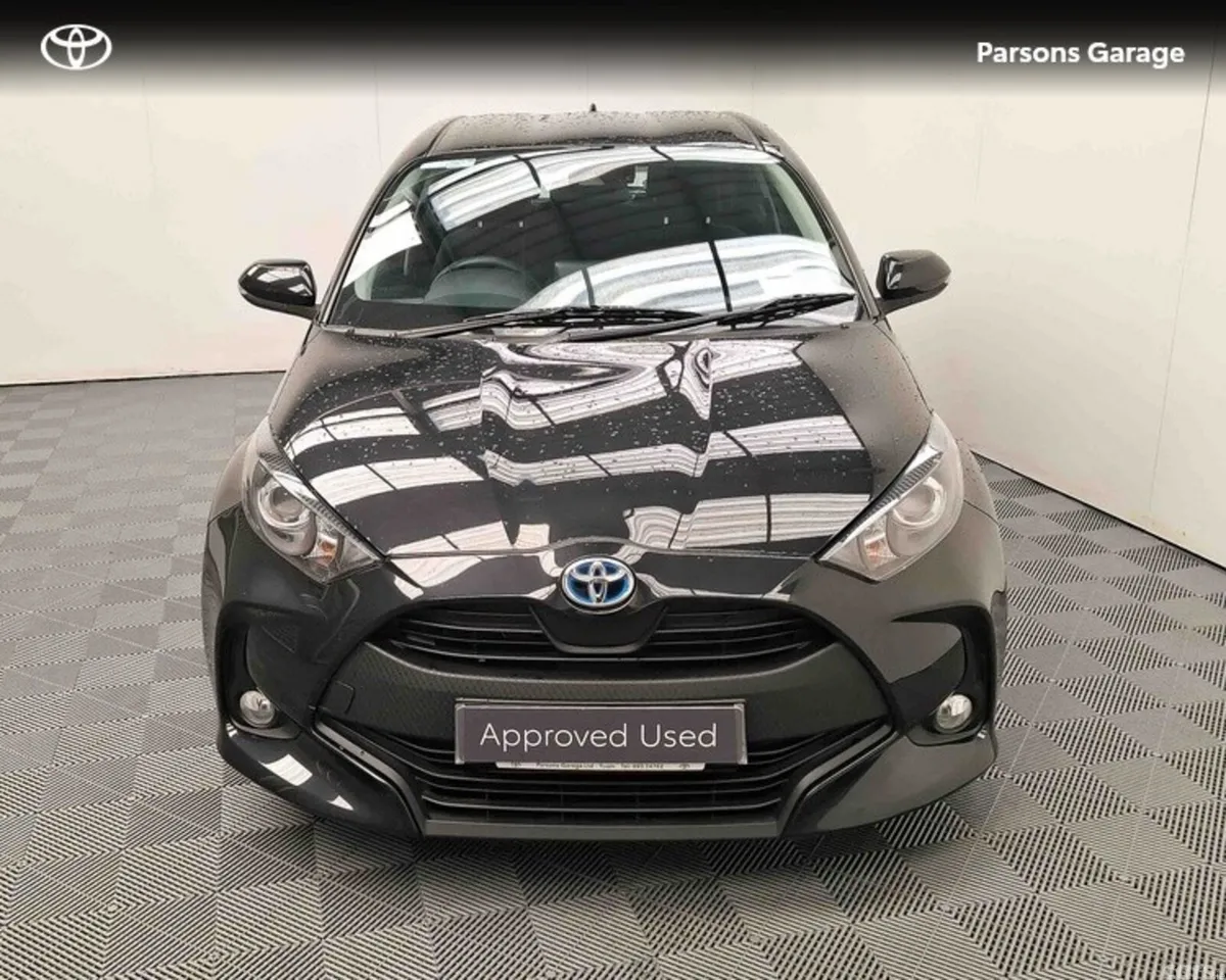 Toyota Yaris Hatchback, Petrol Hybrid, 2023, Black