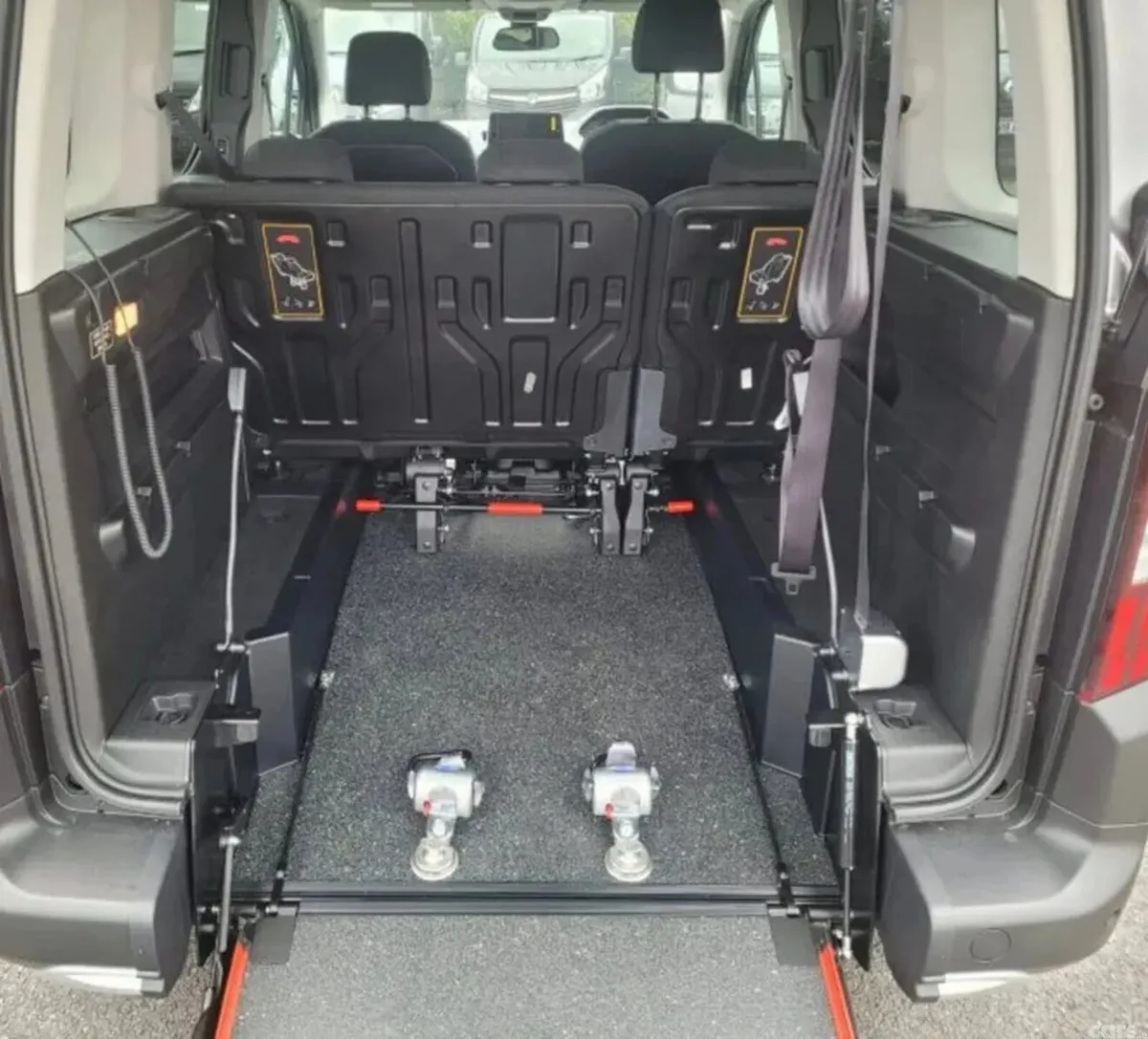 Peugeot Rifter MPV, Diesel, 2024, Blue