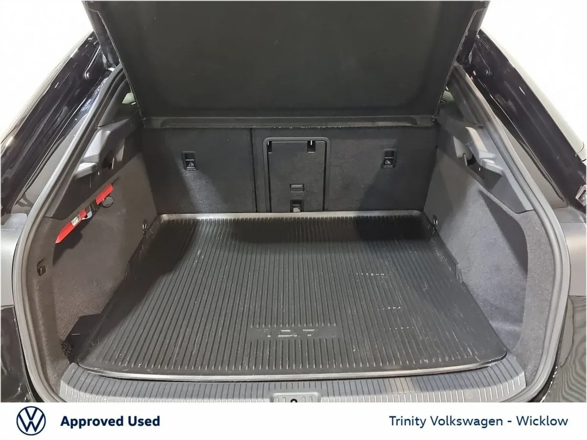Volkswagen ID.7 Hatchback, Electric, 2024, Black
