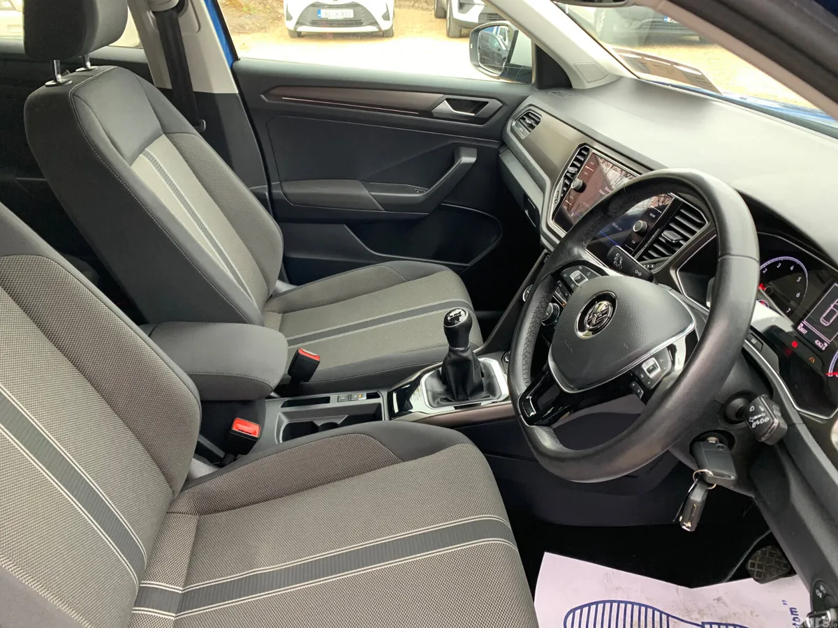 Volkswagen T-Roc SUV, Petrol, 2019, Blue