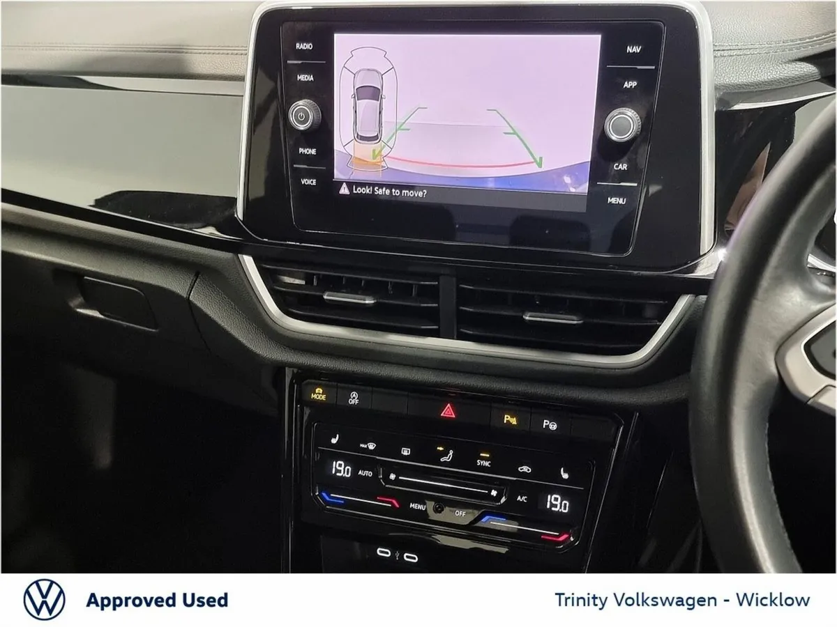 Volkswagen T-Roc SUV, Petrol, 2023, Blue