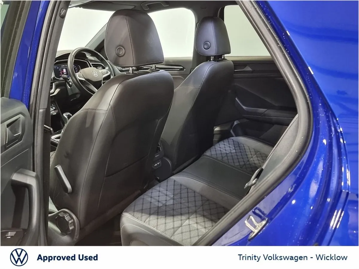 Volkswagen T-Roc SUV, Petrol, 2023, Blue